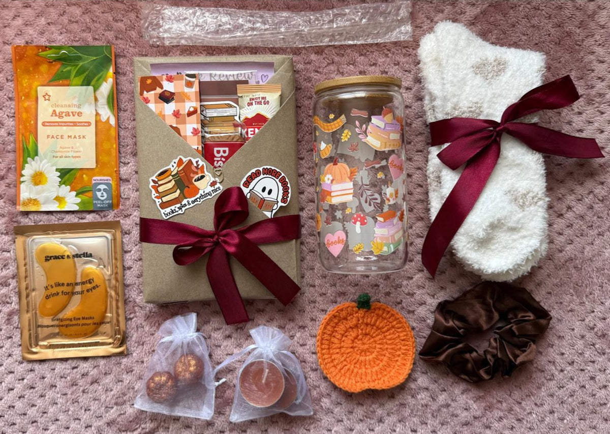 Cosy Autumn Blind Date with a book bundle box